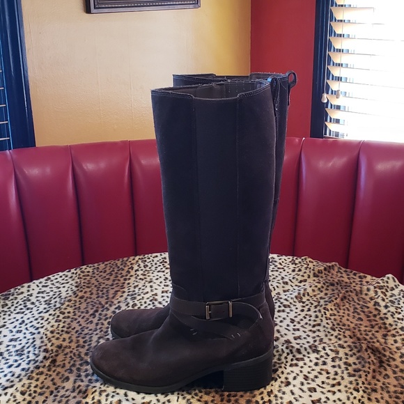 Clark's brown boots - Picture 4 of 7